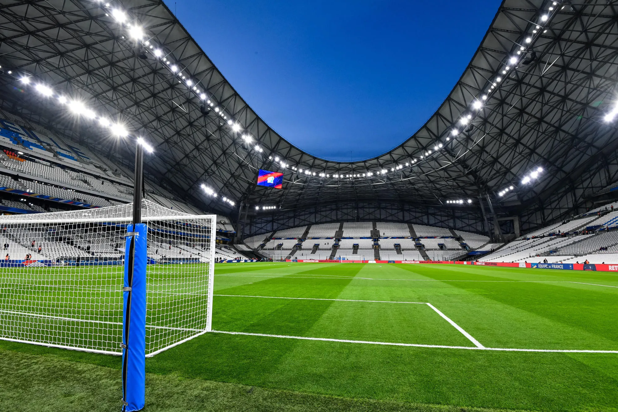 Des minots en virage nord pour la réception de Feyenoord