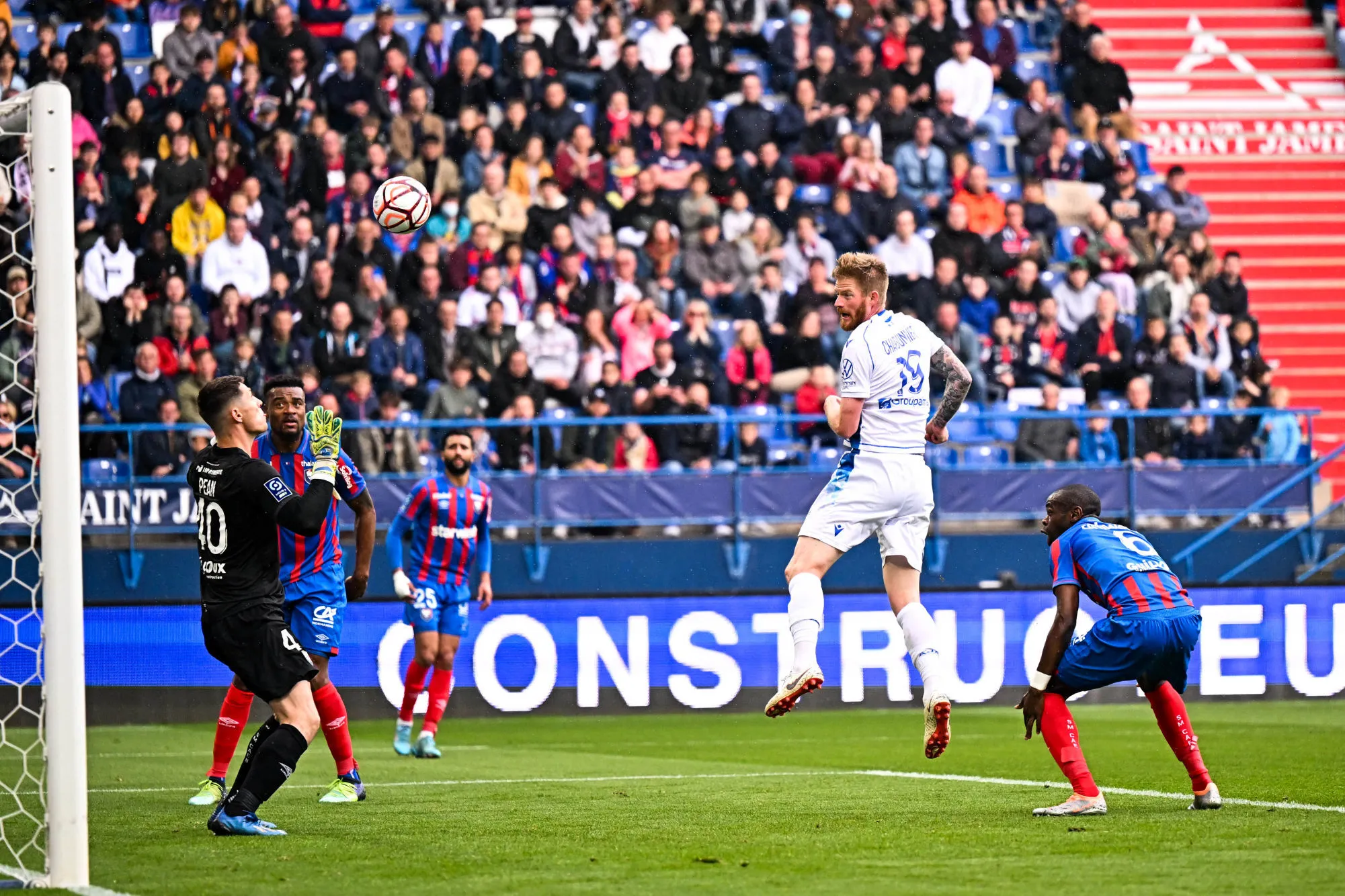 Auxerre concède le nul sur la fin à Caen