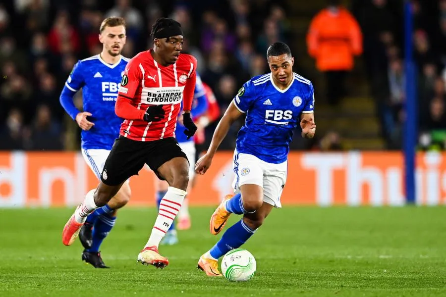 Leicester ronronne contre le PSV