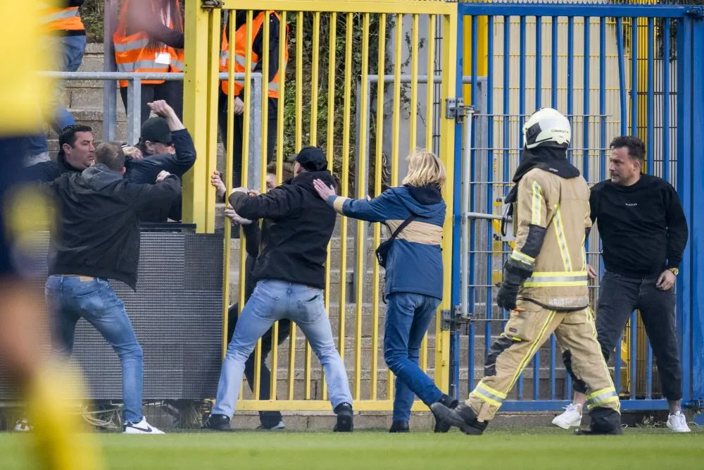 Le match entre l’Union saint-gilloise et le Beerschot arrêté pour cause de débordements