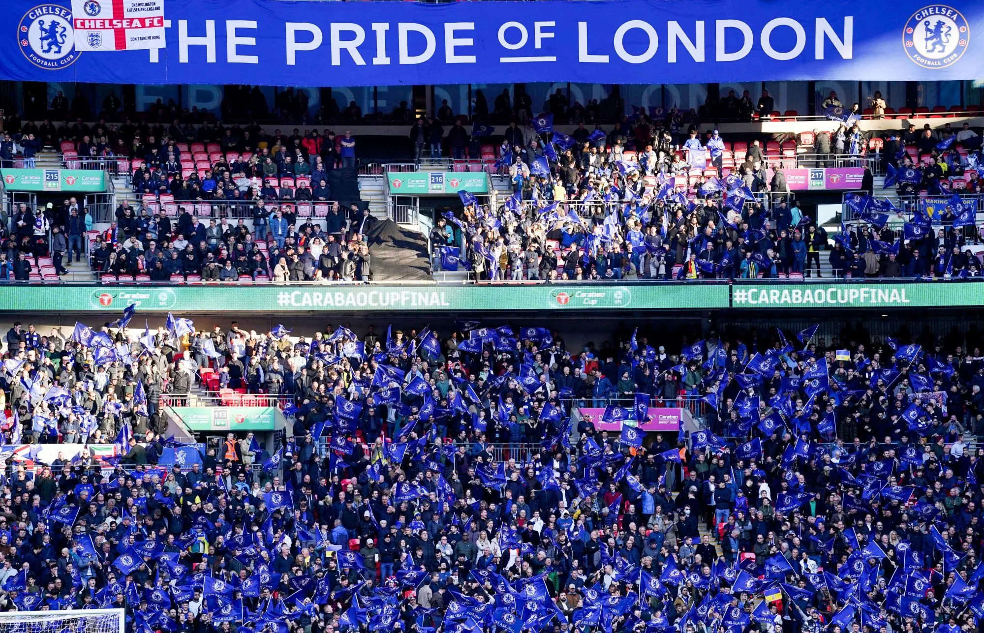 Des fans de Chelsea et de Manchester City se battent dans les rues de Madrid