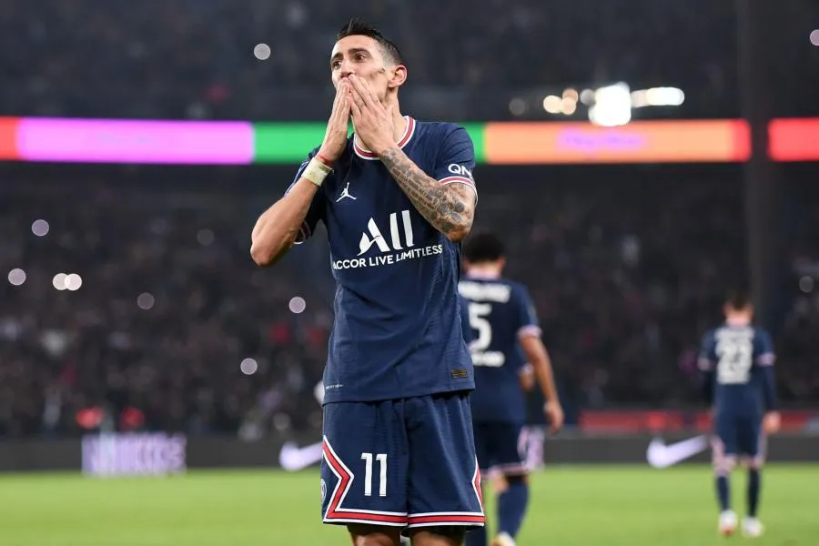 Ángel Di María, cœur avec les doigts