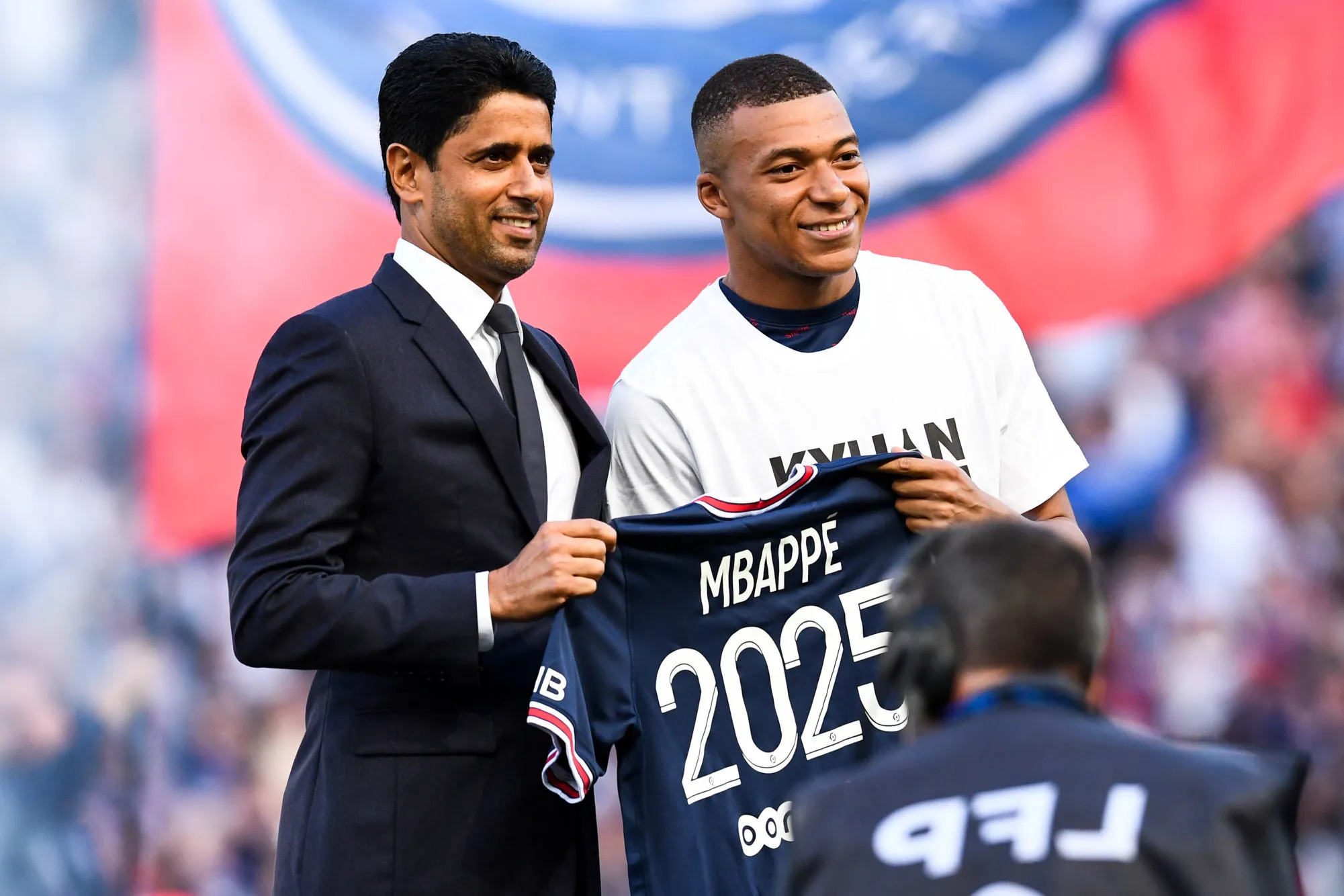 Officiel : Kylian Mbappé prolonge au PSG