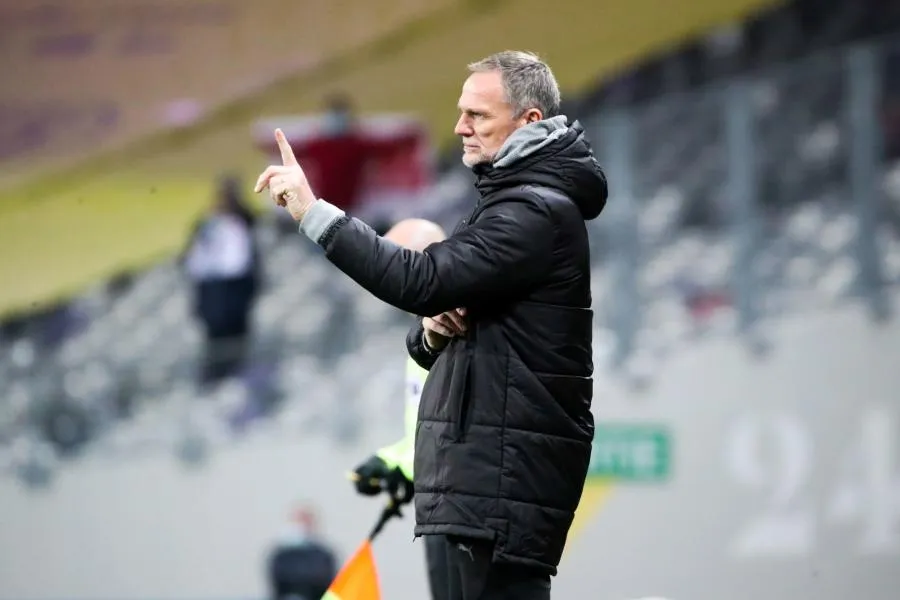 Albert Cartier fustige ses joueurs après un penalty pourtant réussi