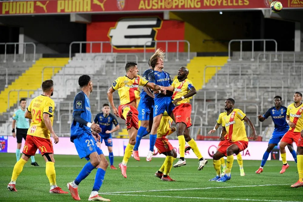 Un arbitre portugais au sifflet de Reims-Lens