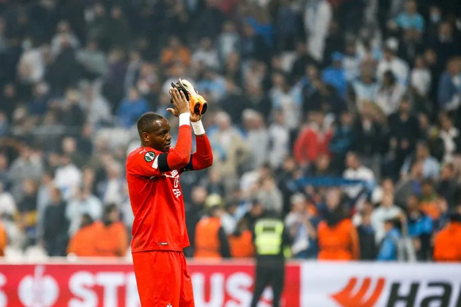 Mandanda : «<span style="font-size:50%">&nbsp;</span>Les supporters méritaient d’aller en finale<span style="font-size:50%">&nbsp;</span>»