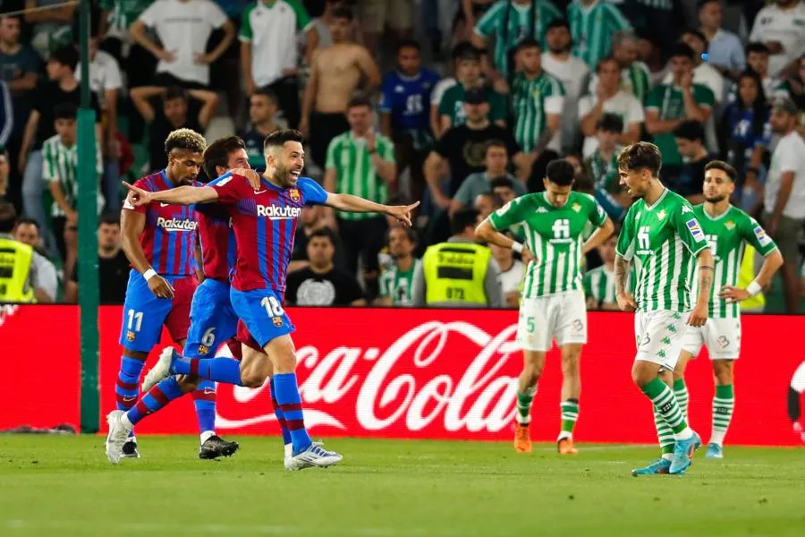 Le joueur de NBA Porziņģis critique l’arbitrage de Betis-Barça