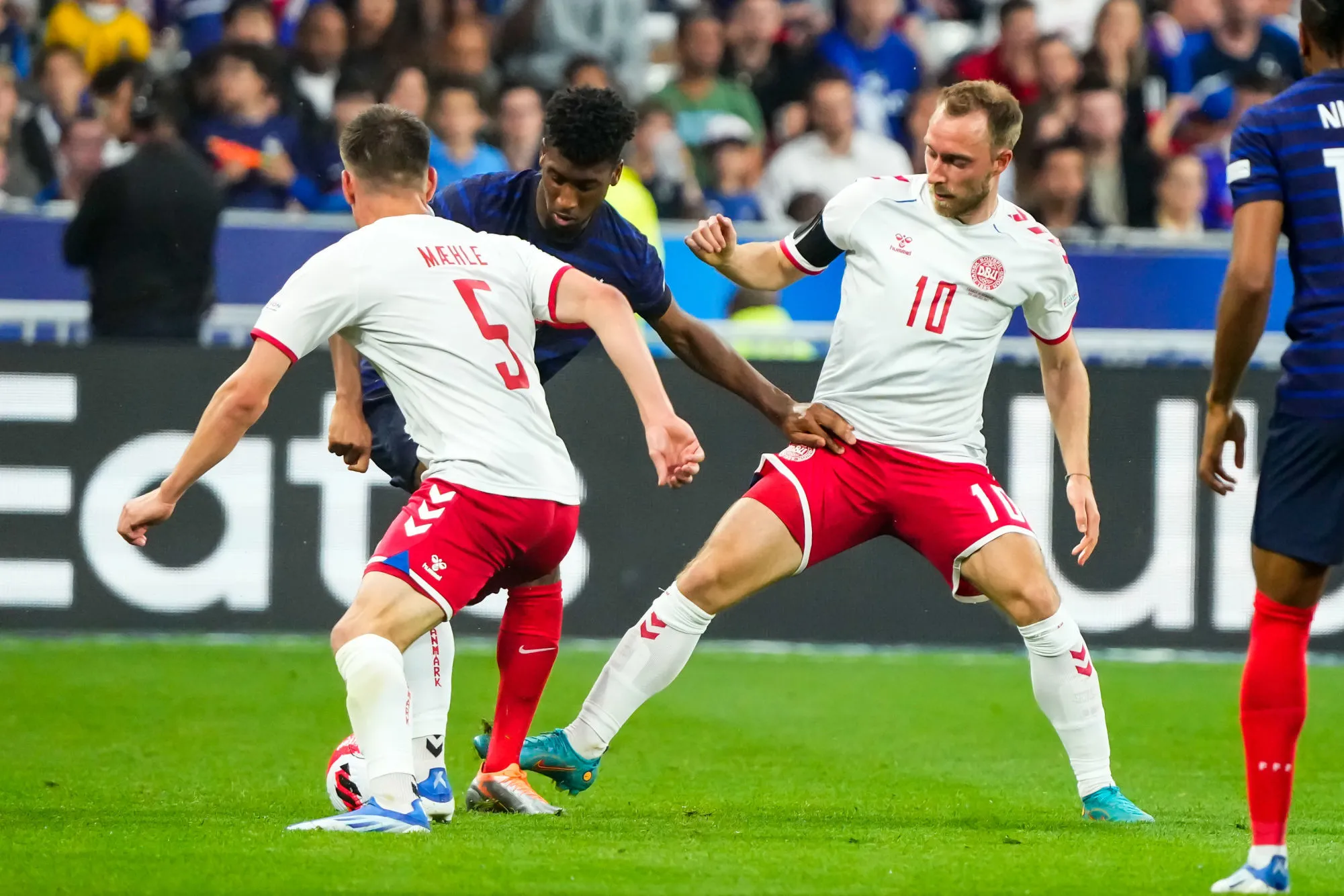 Les notes du Danemark face aux Bleus