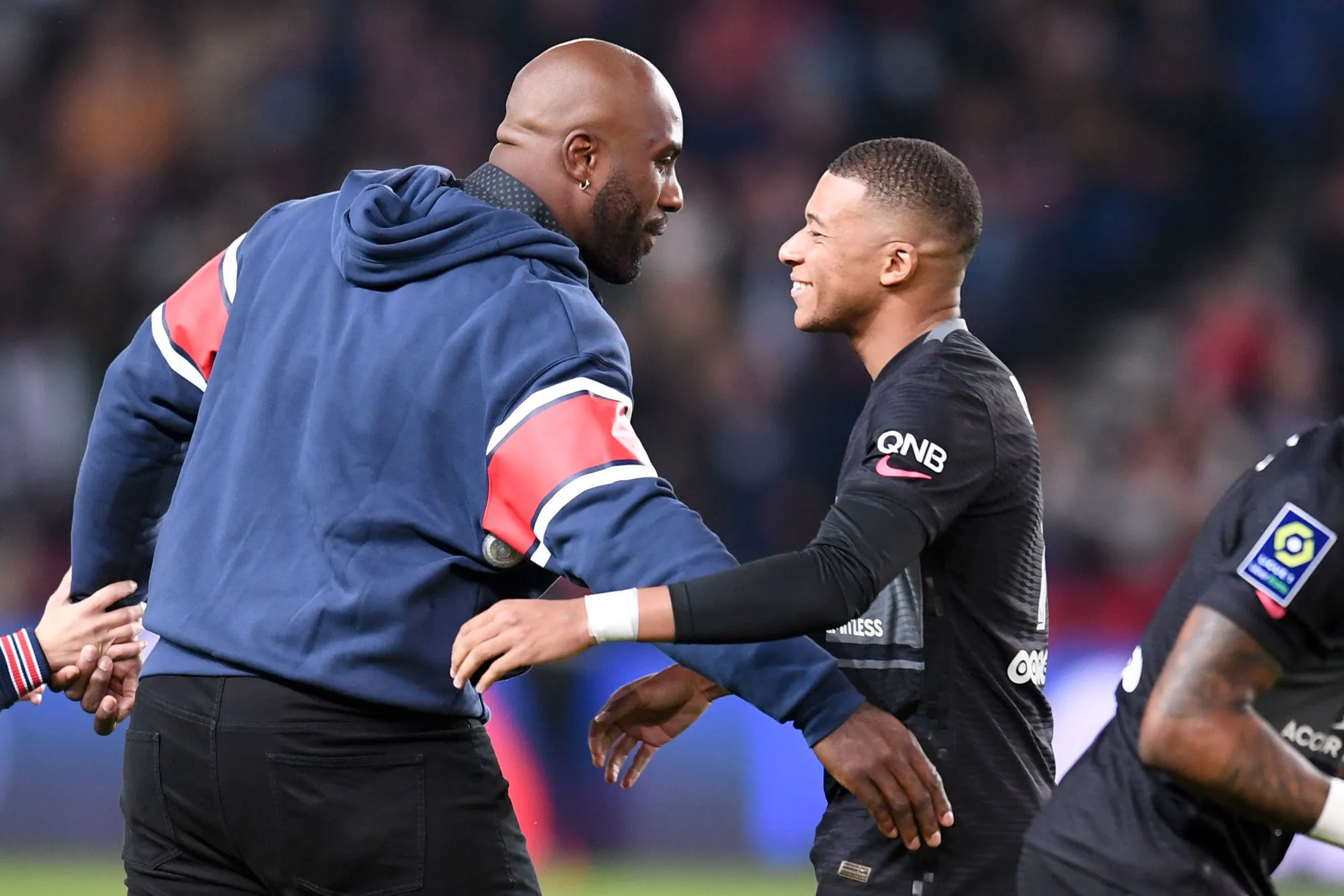 À Tokyo, les joueurs du Paris Saint-Germain s&rsquo;amusent au temple du judo de Tokyo avec Teddy Riner