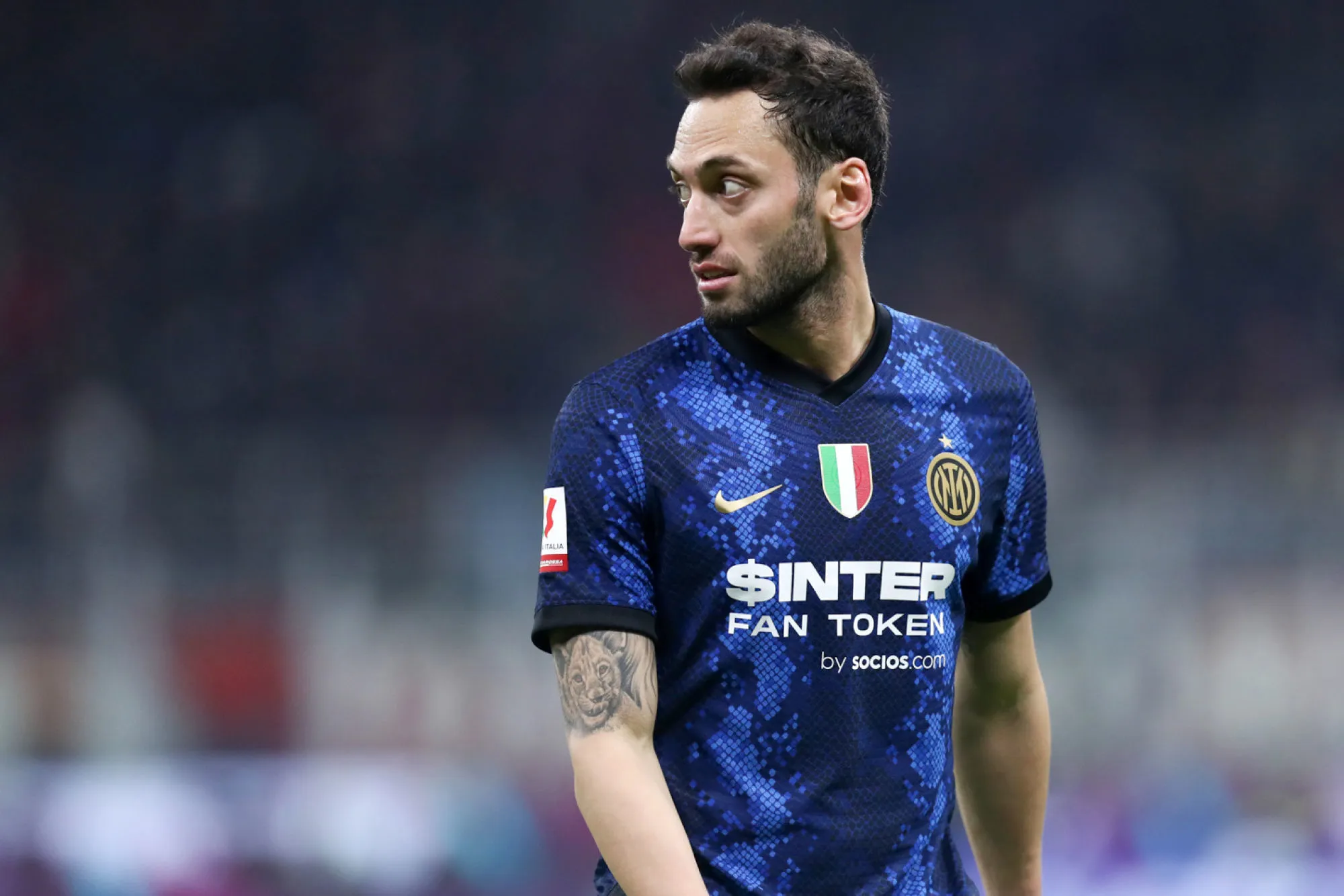 Hakan Çalhanoğlu : «<span style="font-size:50%">&nbsp;</span>L&rsquo;Inter est une équipe beaucoup plus forte que Milan<span style="font-size:50%">&nbsp;</span>»