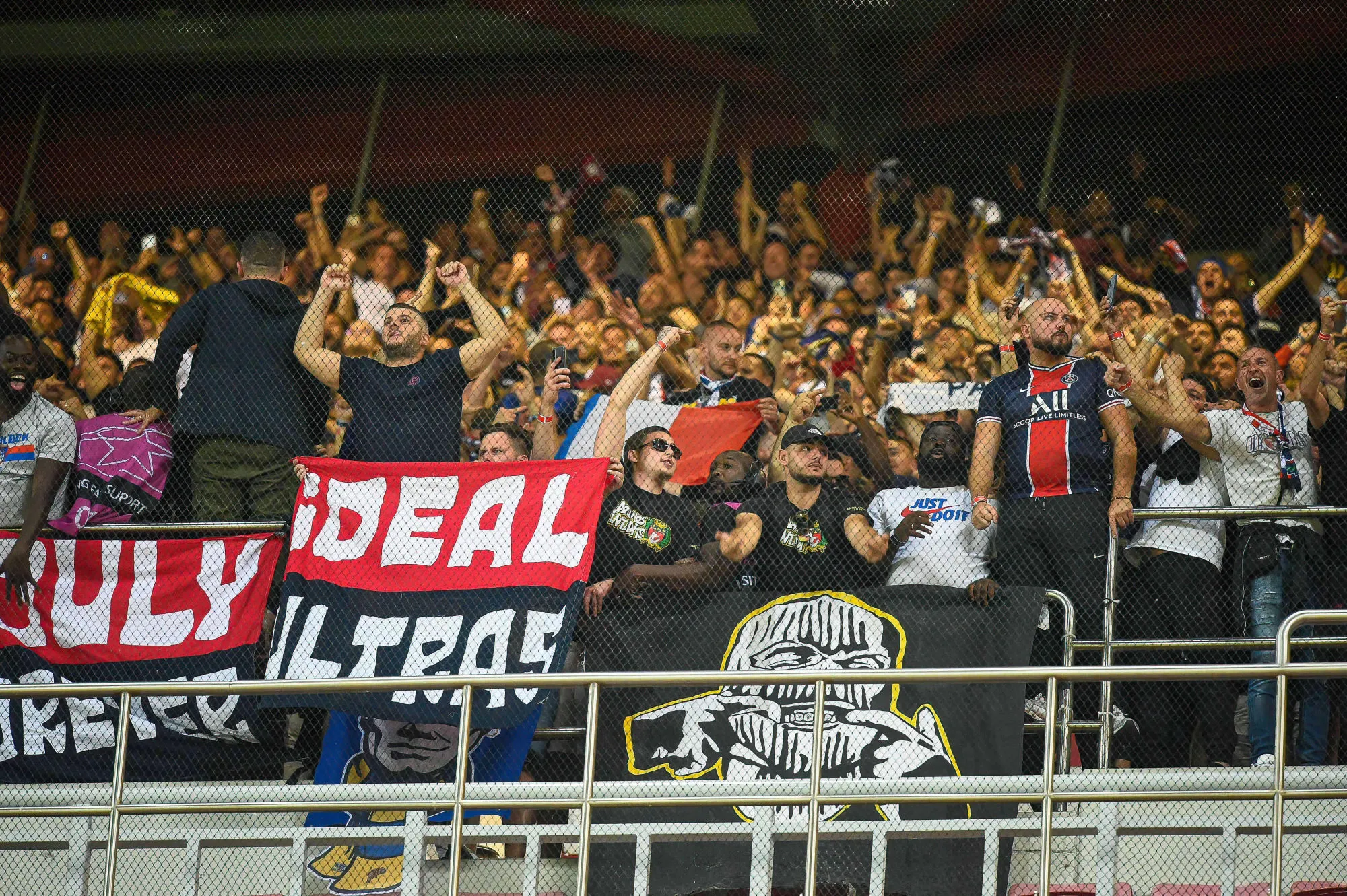 Benfica-PSG : que s&rsquo;est-il vraiment passé aux abords du Stade de la Luz ?