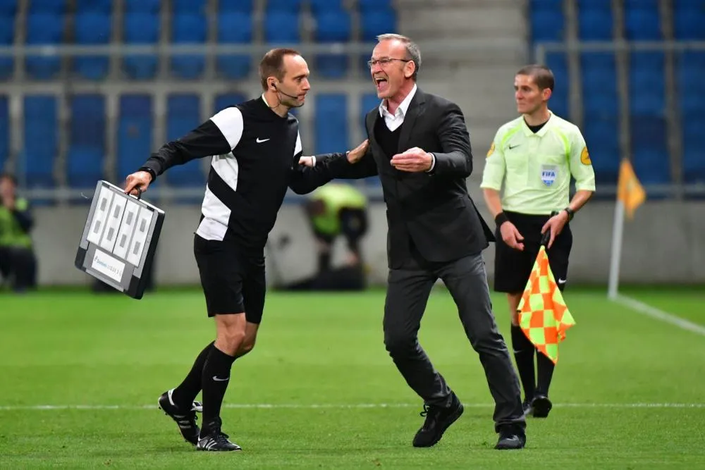 La Direction technique de l&rsquo;arbitrage va rencontrer des entraîneurs de Ligue 1