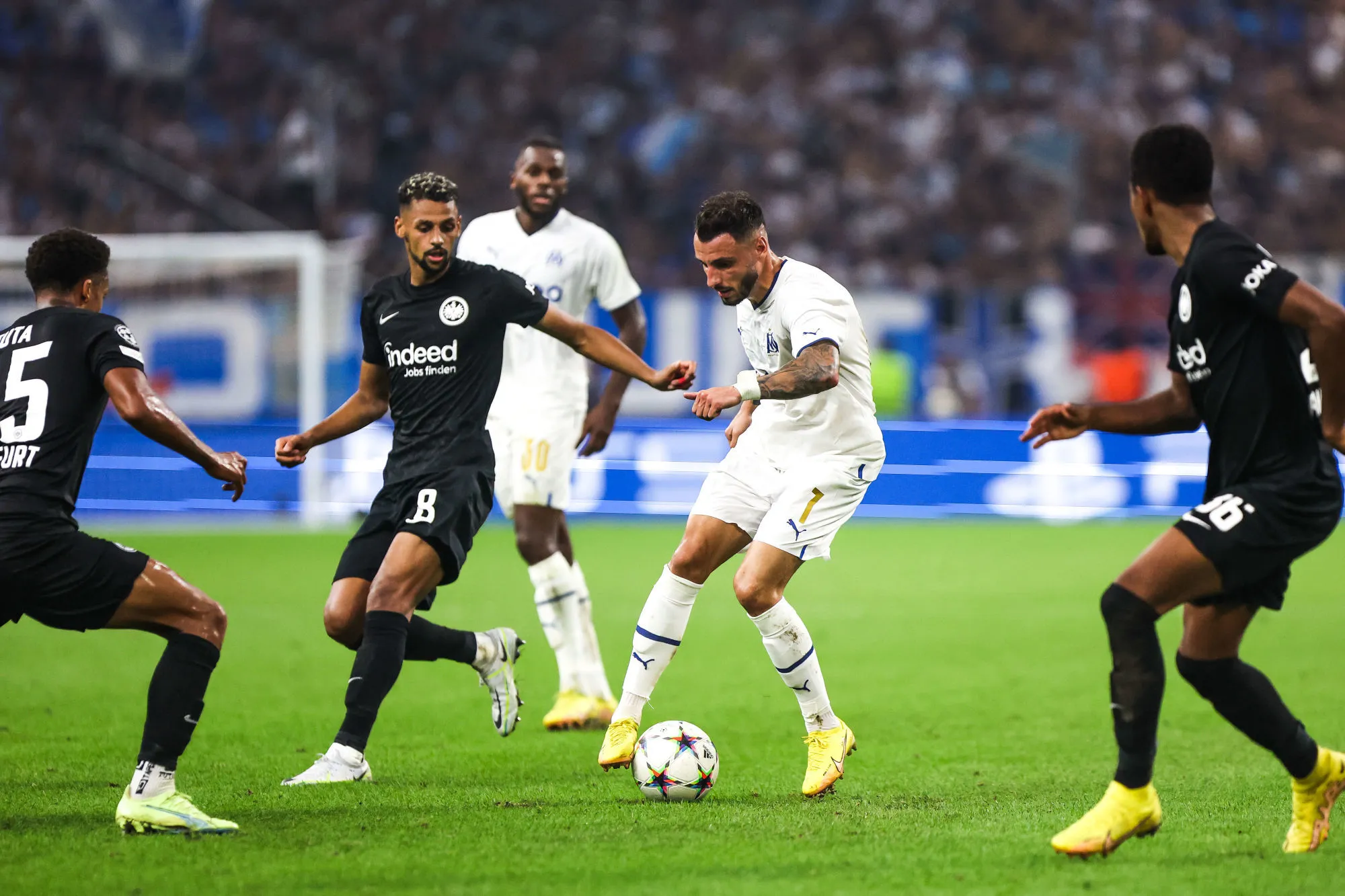 Pronostic Eintracht Francfort OM : Analyse, cotes et prono du match de Ligue des Champions