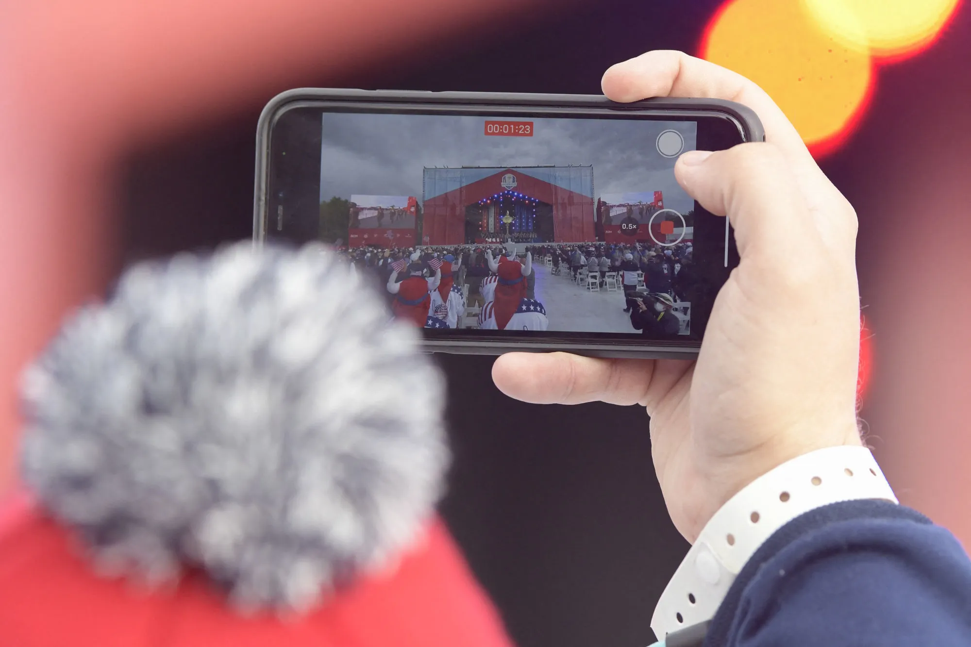 Mondial : la CNIL recommande aux supporters sur place d&rsquo;utiliser des téléphones vierges