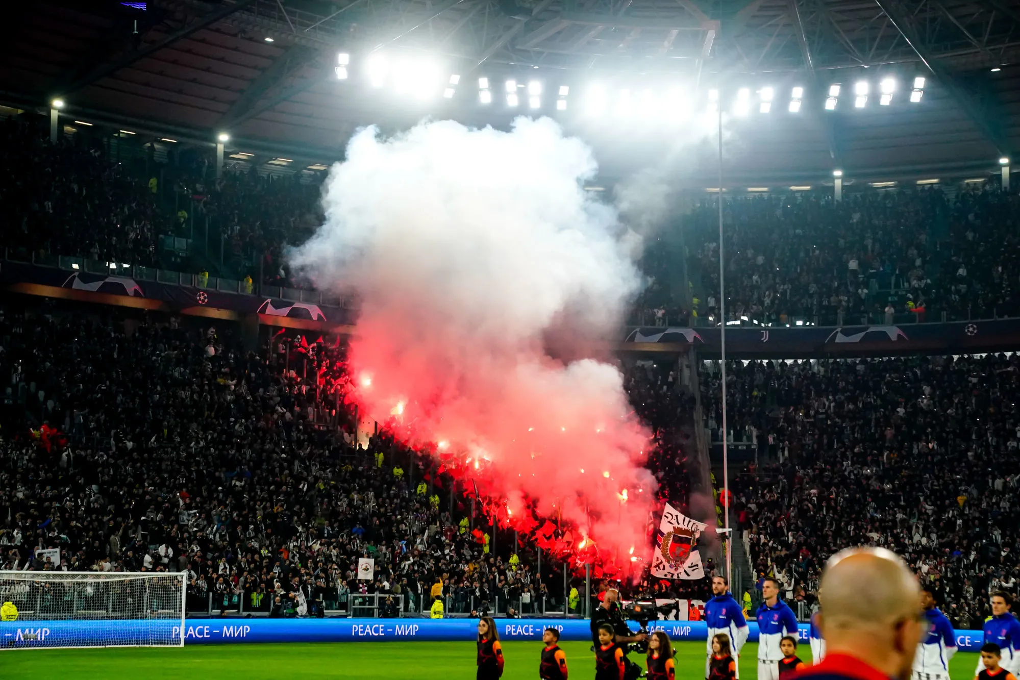 Vers une nouvelle sanction pour usage de fumigènes pour le PSG