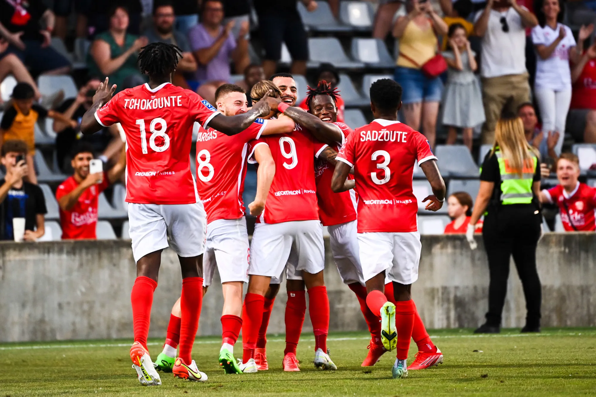 Pronostic Niort Nîmes : Analyse, cotes et prono du match de Ligue 2