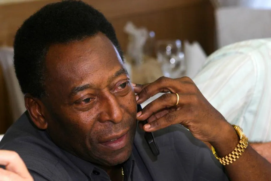 Pelé : «<span style="font-size:50%">&nbsp;</span>Mes amis, je veux que tout le monde reste calme<span style="font-size:50%">&nbsp;</span>»