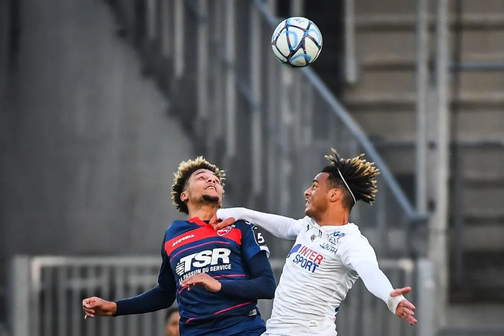 Amiens porte plainte après le caillassage de ses supporters à Valenciennes