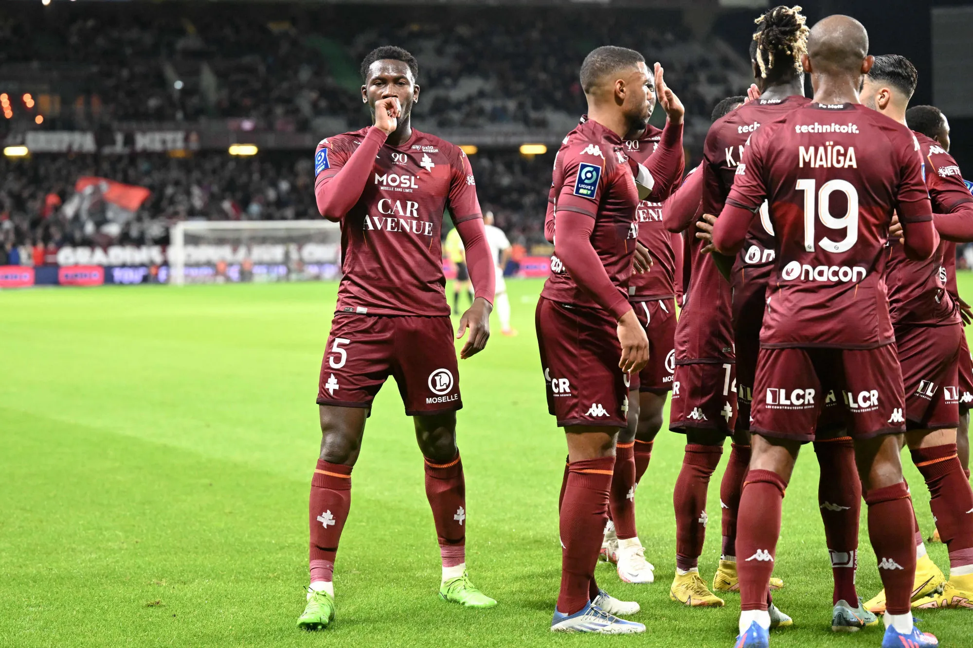 Pronostic Metz Niort : analyse, cotes et prono du match de Ligue 2