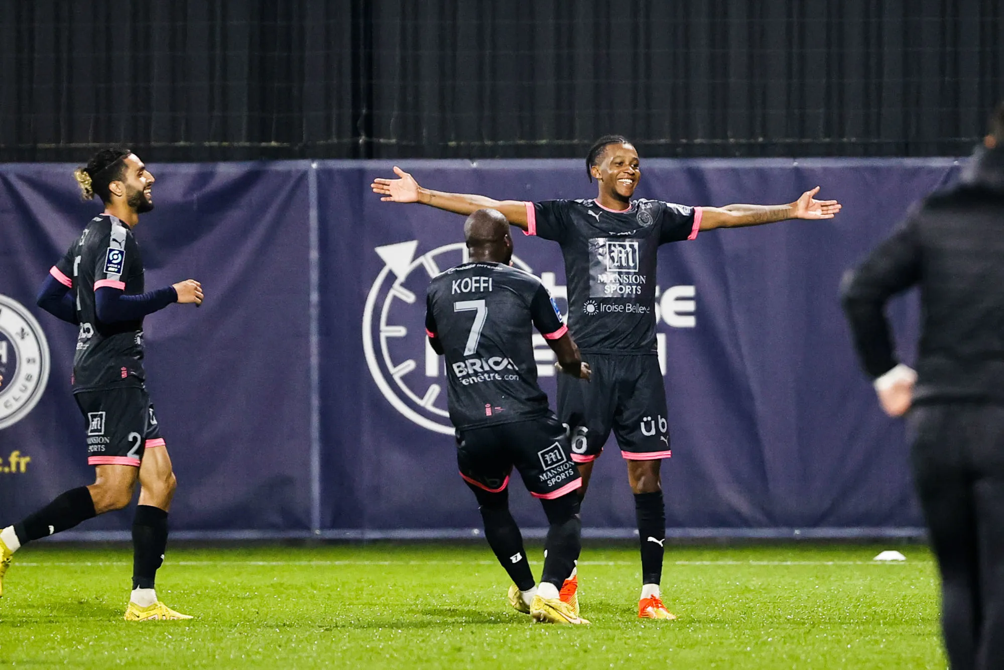 Pronostic Pau Paris Fc Analyse Cotes Et Prono Du Match De Ligue 2 Paris Sportifs 24 Déc 