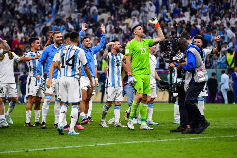 Santiago Amigorena sur les célébration argentines après la victoire en Coupe du monde : «<span style="font-size:50%">&nbsp;</span>Emiliano Martínez est le symbole de la passion argentine<span style="font-size:50%">&nbsp;</span>»