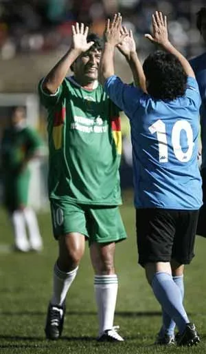 Maradona et Morales Vs. Blatter