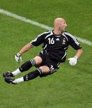 Fabien Barthez replonge