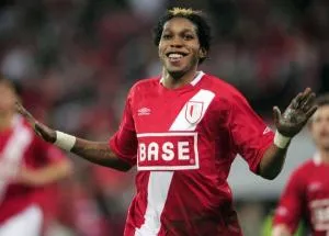 Le grand 8 de Mbokani