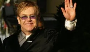 Elton John en a marre du foot