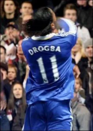 Drogba rend la monnaie