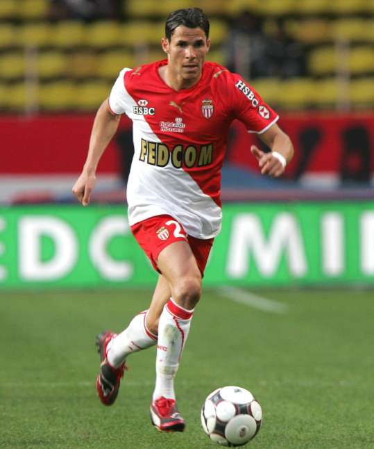 Meriem pose un lapin à Saint-Etienne