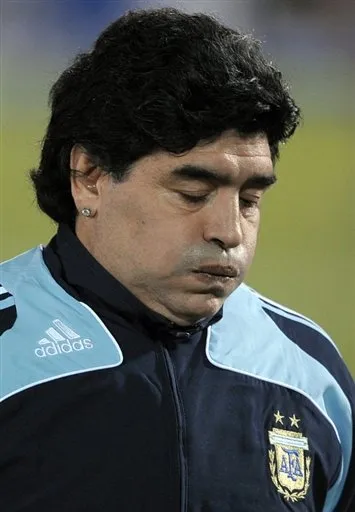 Le Paraguay nargue Maradona