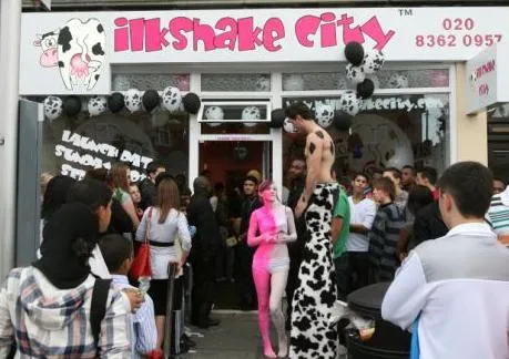 Clichy inaugure un bar à milk-shake