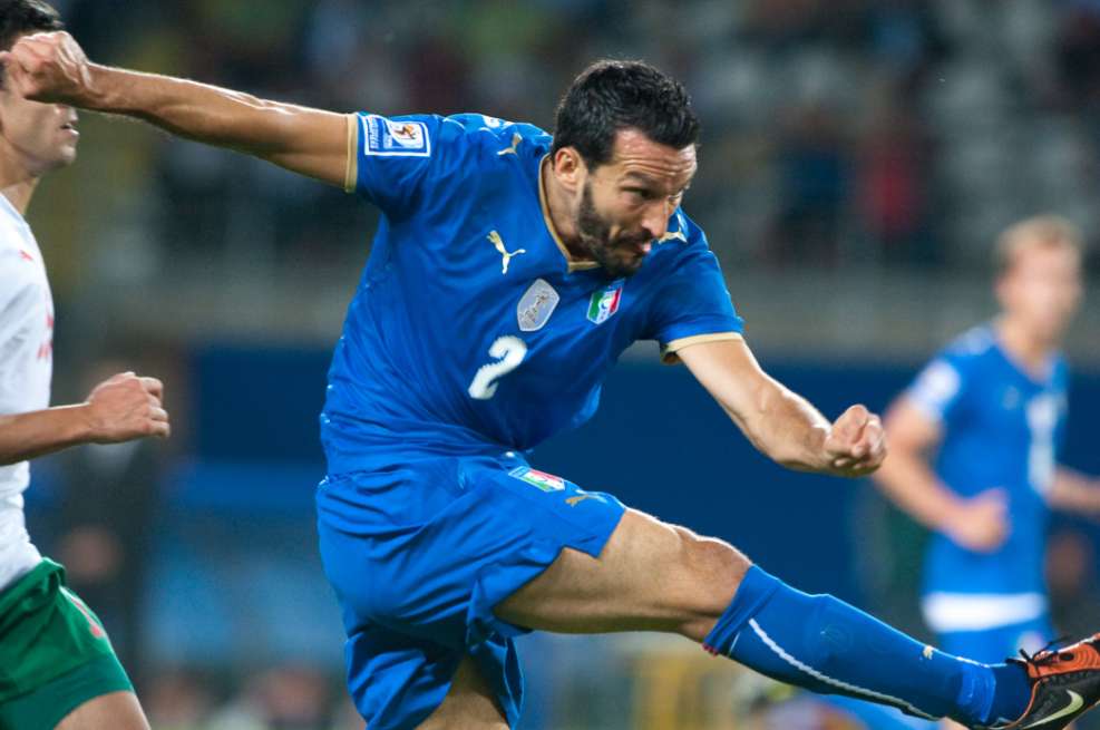 Zambrotta milite pour Nesta et Totti