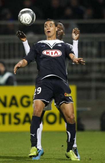 Les Spurs veulent Chamakh