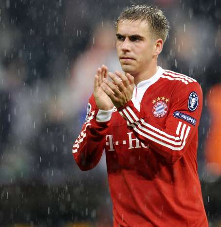 Lahm se fait Robben