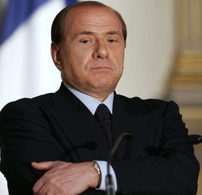 Berlusconi tance encore Leonardo