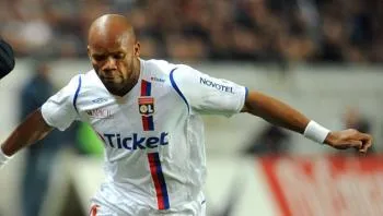 Panathinaïkos : Boumsong pisté