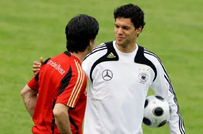 Ballack se rabat sur Löw