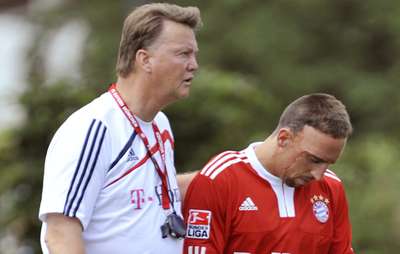 Van Gaal bichonne Ribéry