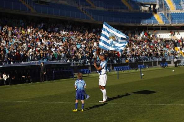 Photo : Fête pour Julio Baptista