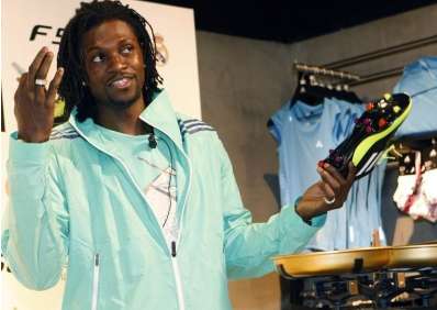 Real : Adebayor veut rester