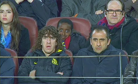 Photo: qui est derrière Puyol?