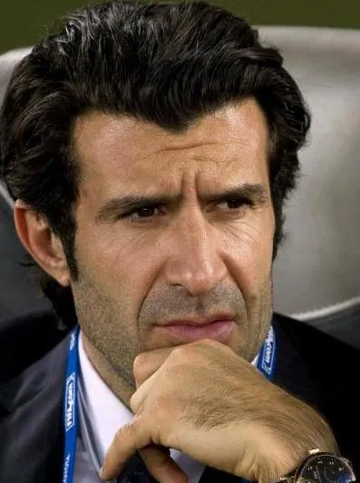 Clasico : Figo ne tranche pas