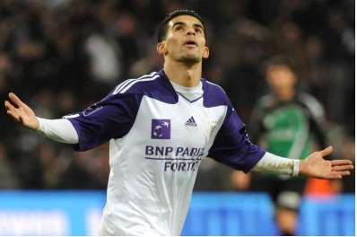 Boussoufa se bat en boîte