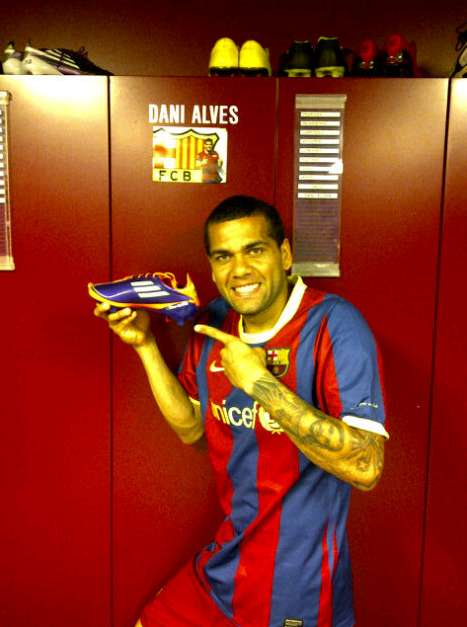 Photo : les chaussures de Dani Alves