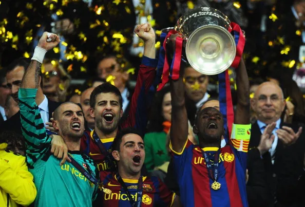 Photo: Abidal et la Coupe