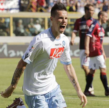 Hamsik rembarre le Milan AC