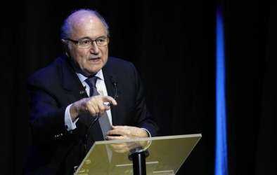 Blatter suit le Real sur Twitter