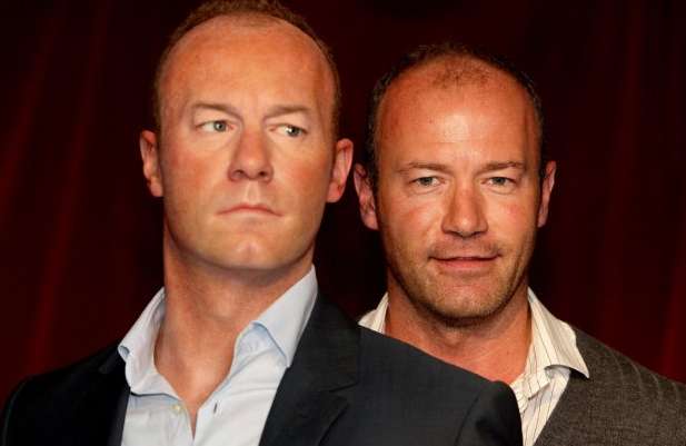 Photo : Shearer et son double